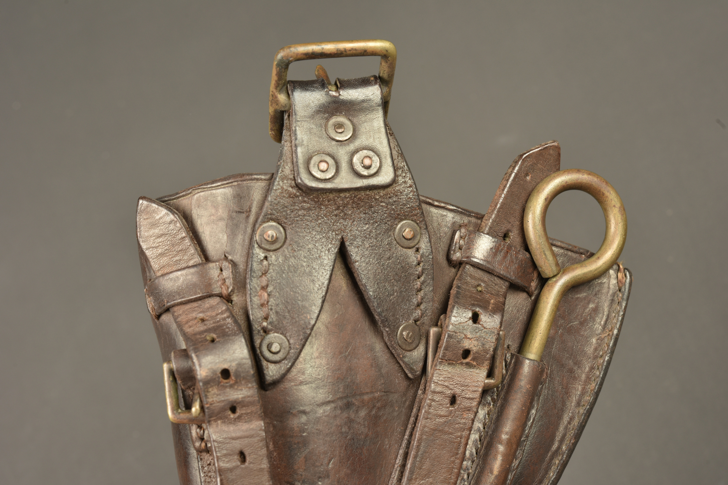 Etui et cartouchière de Webley pour tankiste ou mitrailleur anglais. Webley holster and ammunition pouch for British tanker or machine gunner — photo 3