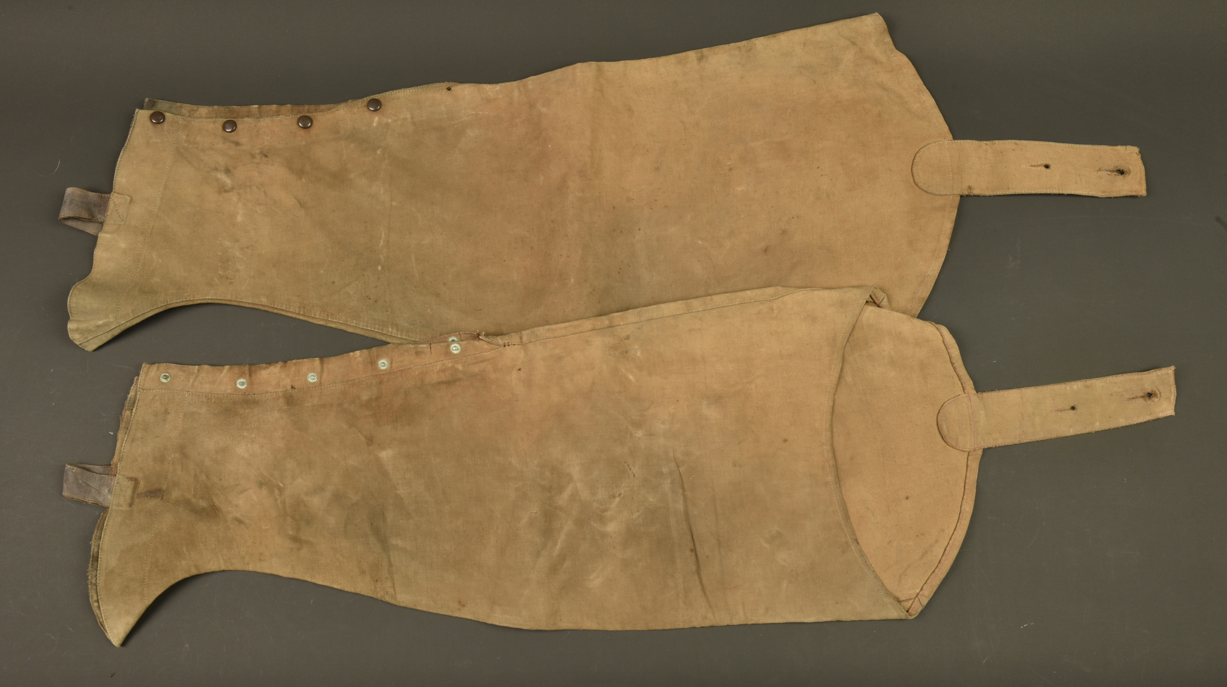 Paire de cuissardes imperméables anglaises. Pair of British waterproof thigh boots — photo 2