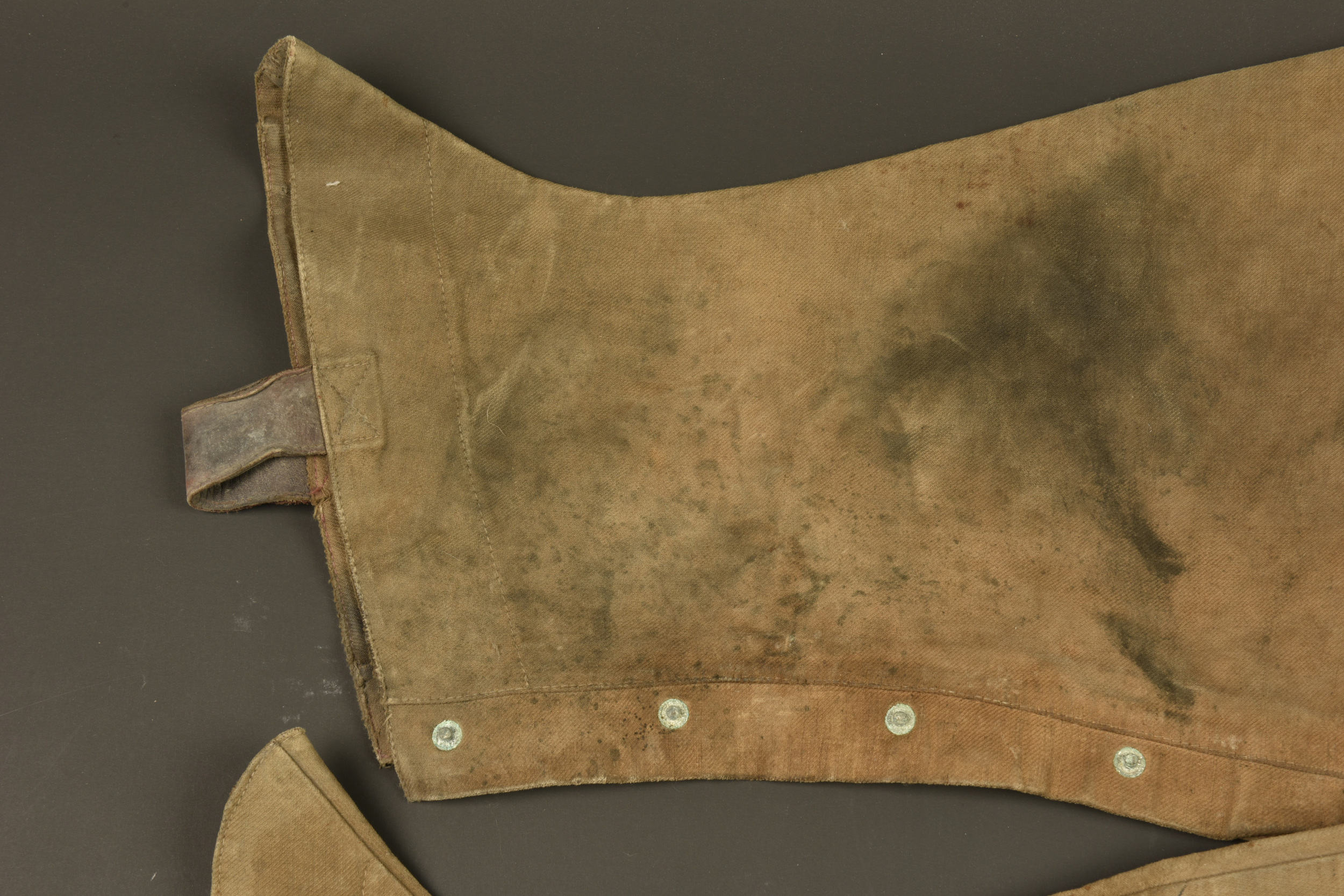 Paire de cuissardes imperméables anglaises. Pair of British waterproof thigh boots — photo 4