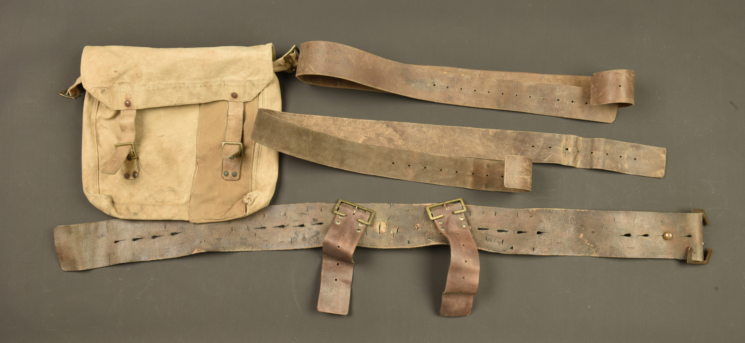 Ceinturon, bretelles et musette pattern 1915 australiens. Australian Pattern 1915 belt, braces and haversack — photo 1