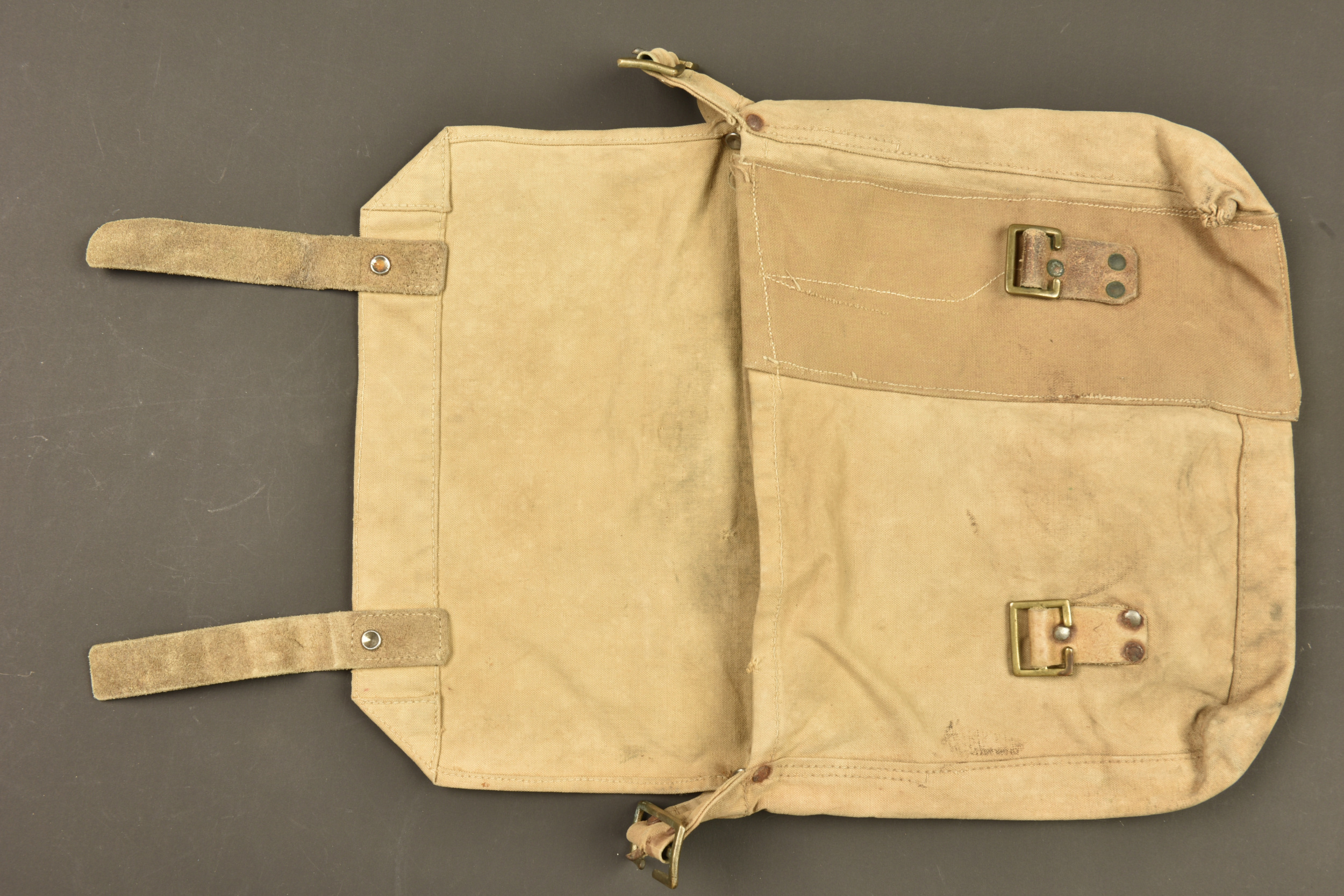 Ceinturon, bretelles et musette pattern 1915 australiens. Australian Pattern 1915 belt, braces and haversack — photo 2