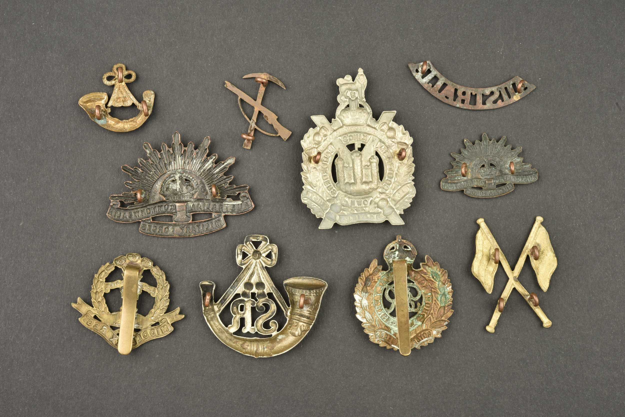 Lot de 10 insignes australiens et anglais. Lot of 10 Australian and British badges — photo 2