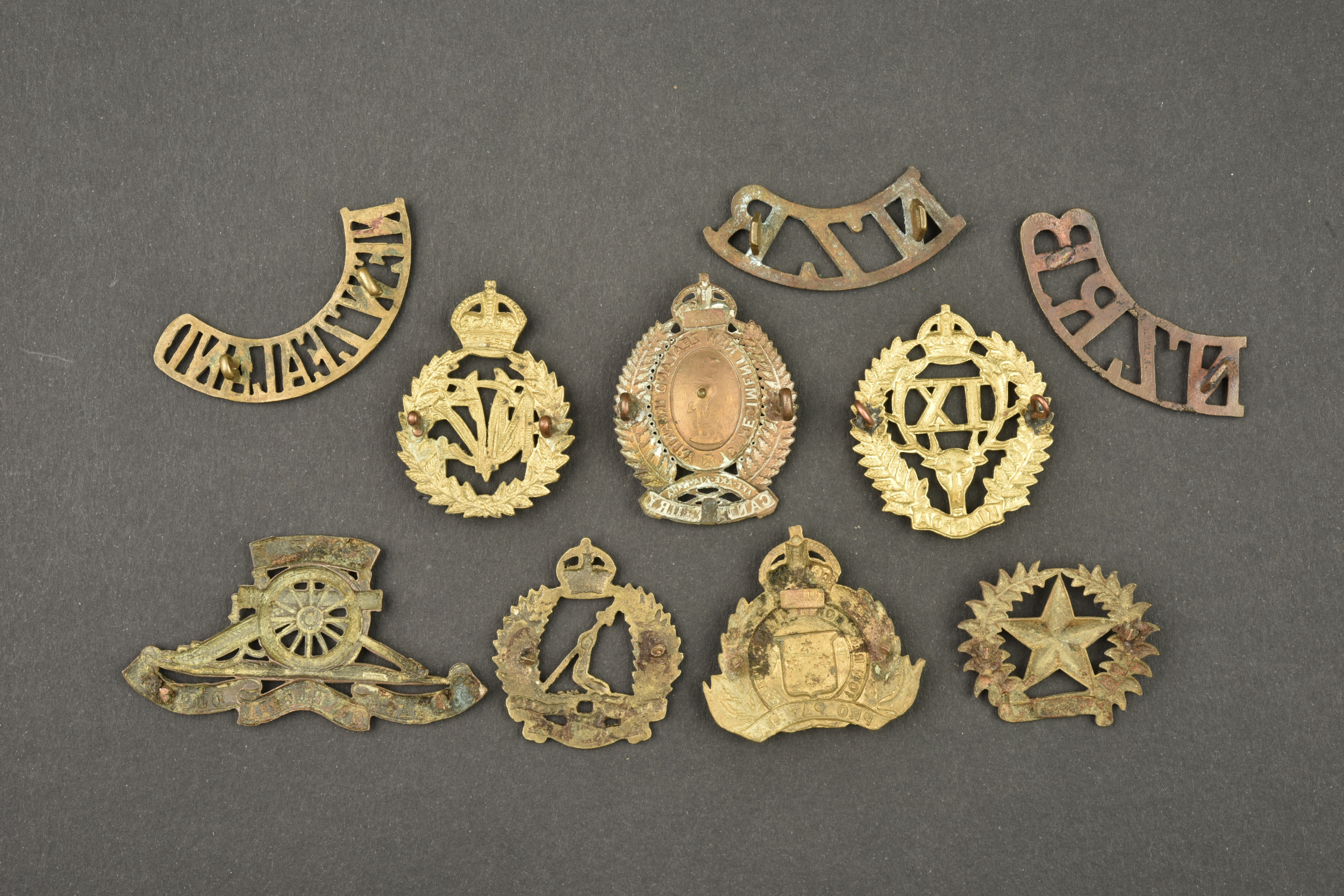 Lot de 10 badges New Zealand. Lot of 10 New Zealand badges — photo 2
