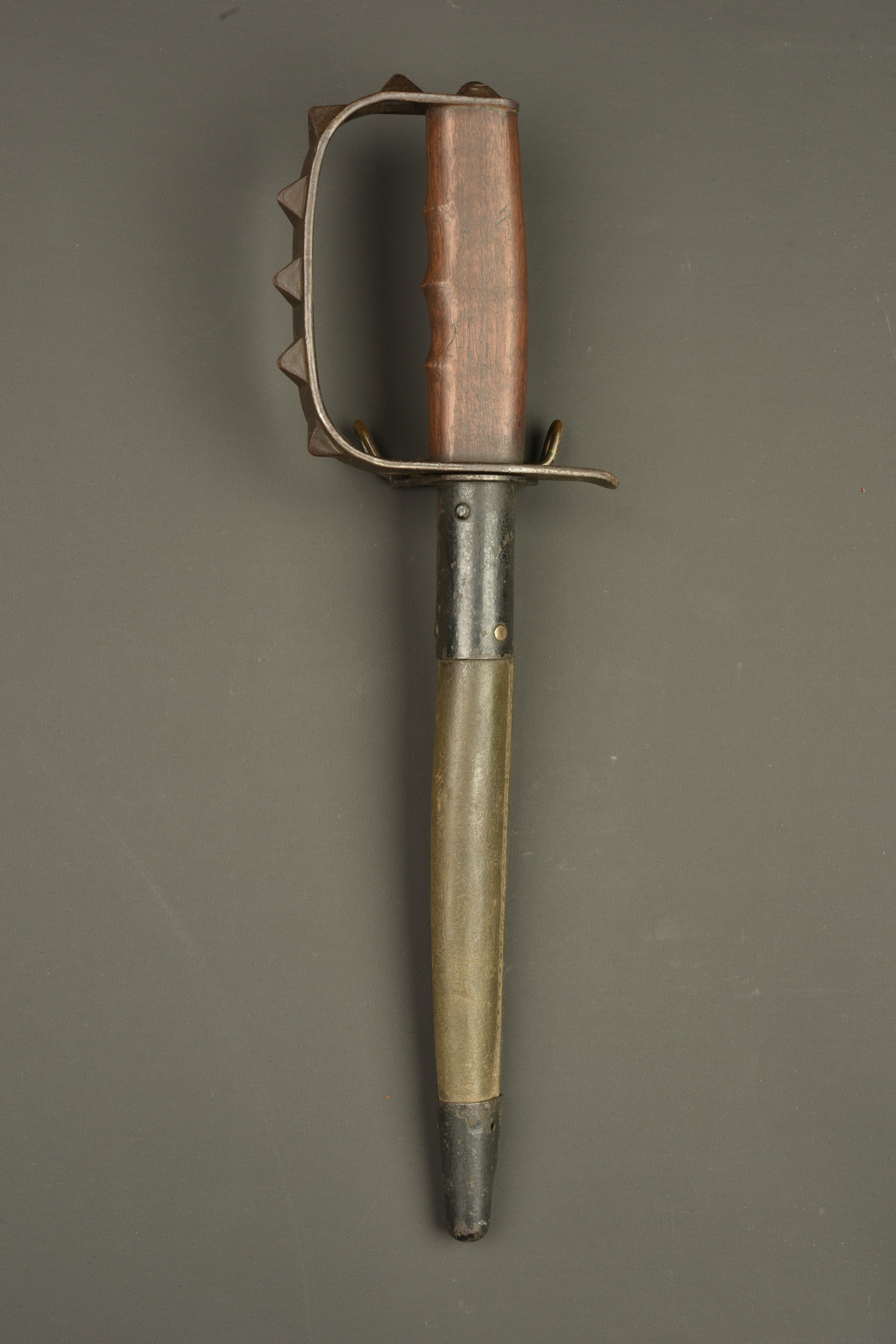 Poignard de combat américain Trench Knife US 17. American fighting knife Trench Knife US 1917 — photo 1