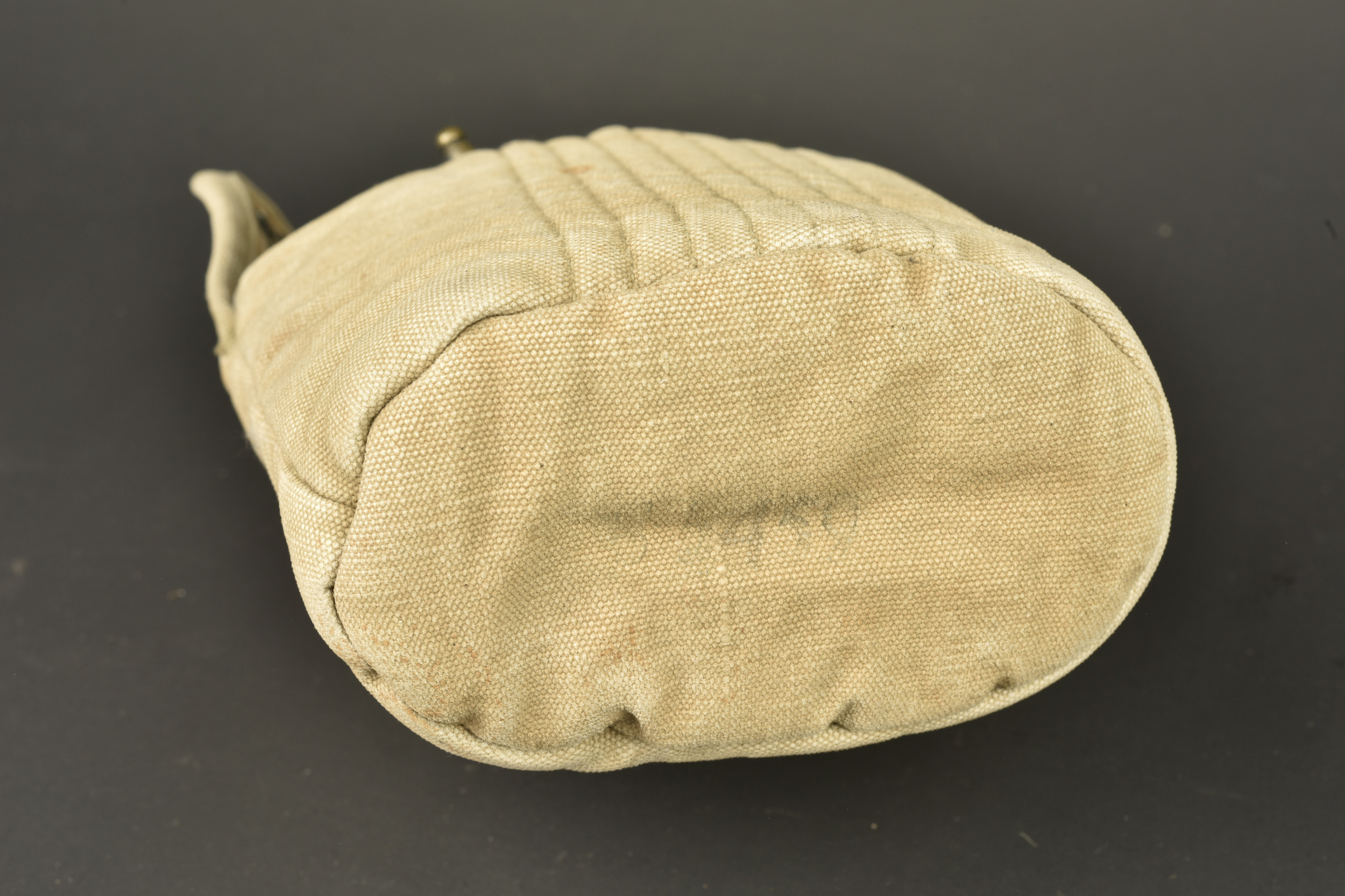 Ensemble de bidons et gamelle US. Group of US canteens and mess tin — photo 4
