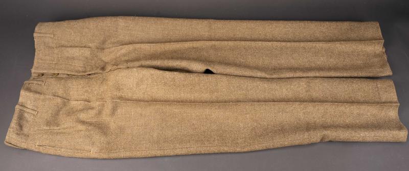Pantalon de battle dress canadien. Canadian battle dress trousers.