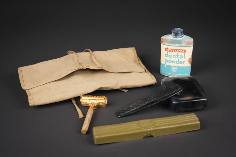 Trousse de toilette d'officier US. US officer’s toiletry kit