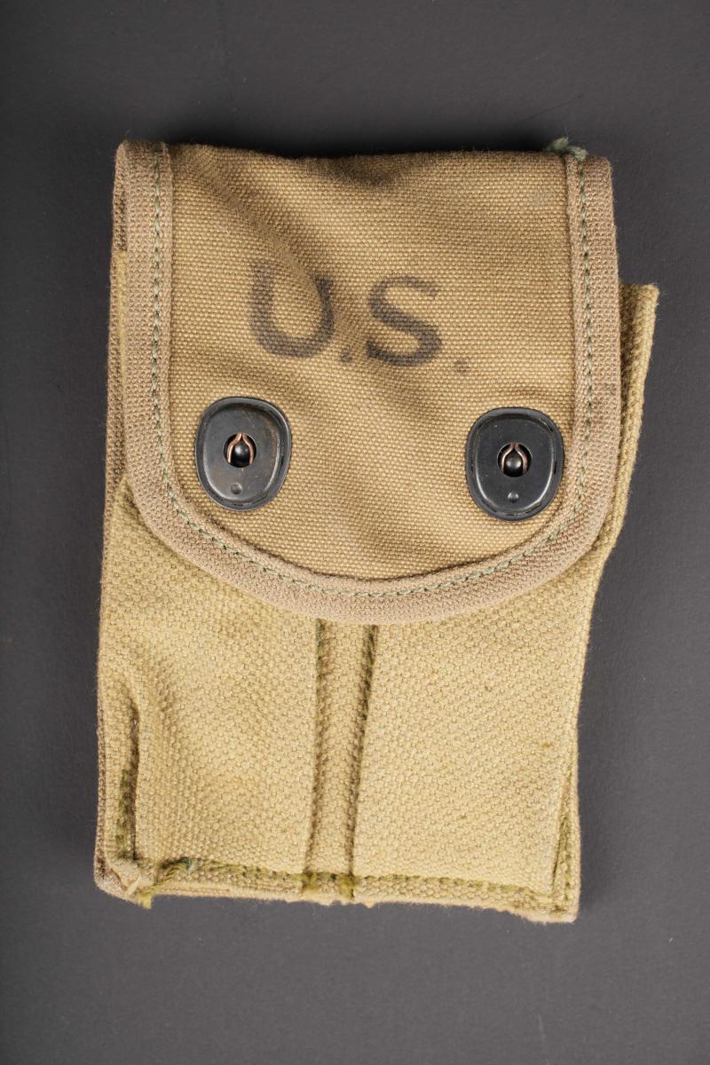 Pochette pour chargeurs de Colt 45. Magazine pouch for Colt .45 magazines