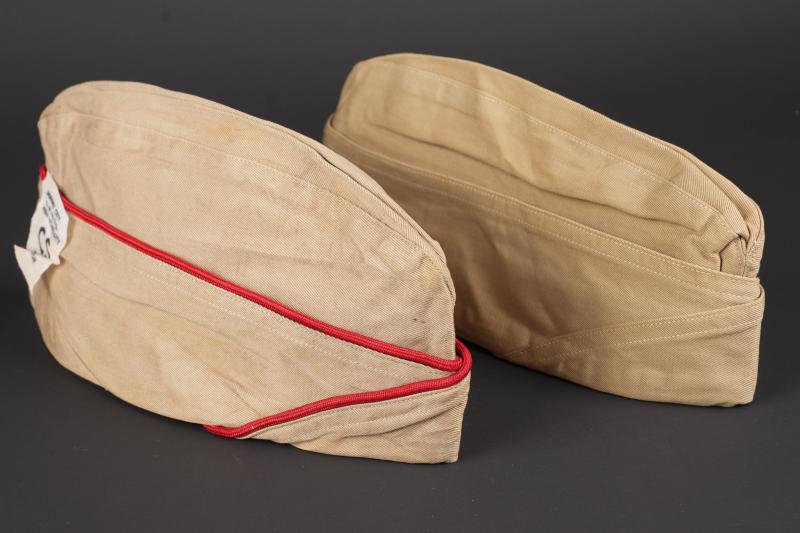Calots de l'artillerie US. US Army artillery garrison cap.