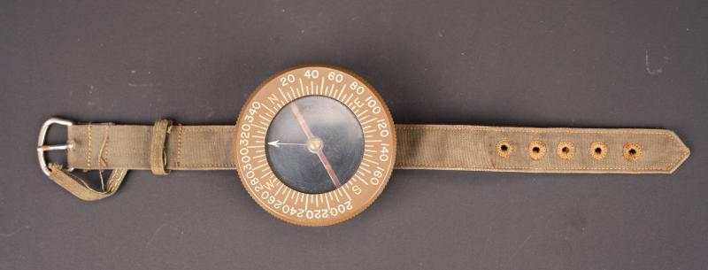 Boussole de poignée US. US army wrist compass