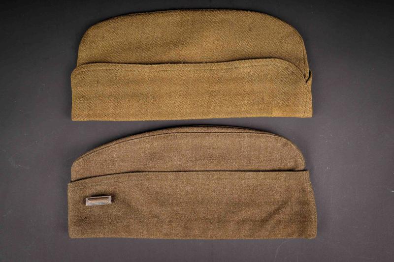Calots US. US Army garrison caps.