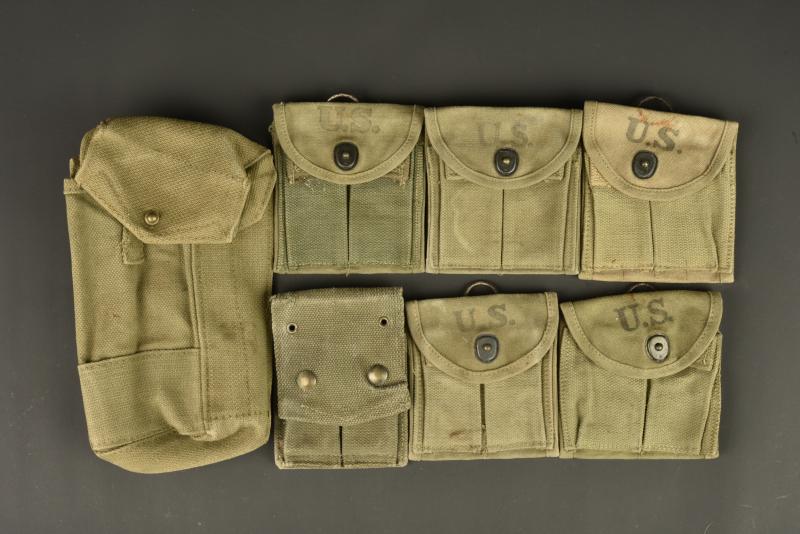 Pochettes pour chargeurs de Carabine USM1. Magazine pouches for US M1 Carbine magazines
