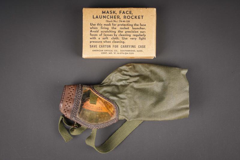 Masque de tireur bazooka. Bazooka gunner’s face mask