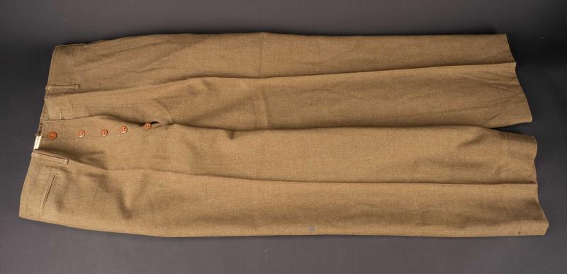 Pantalon moutarde US. US army mustard trousers.