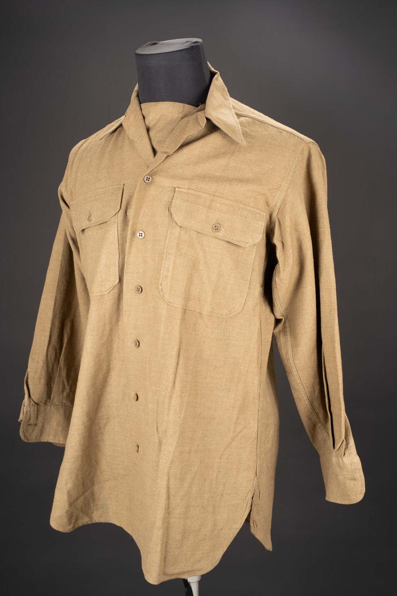 Chemise moutarde US. US Army mustard shirt.
