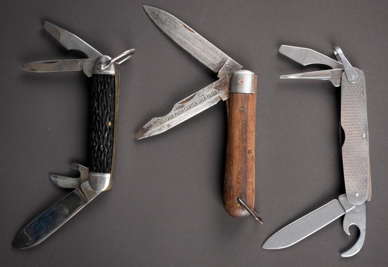 Canifs US. US Army pocket knives.