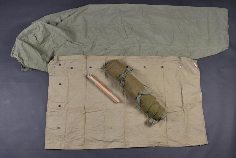Accessoires de campement US. US Army camp equipment accessories.