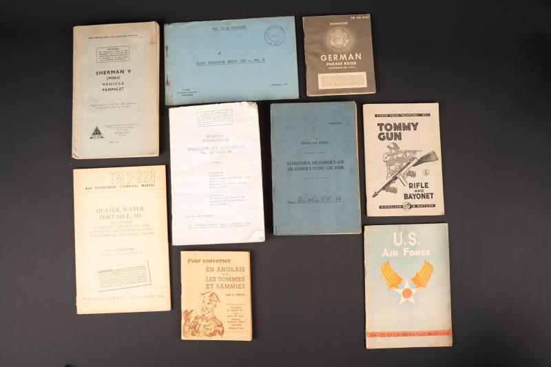 Livrets US. US Army booklets.
