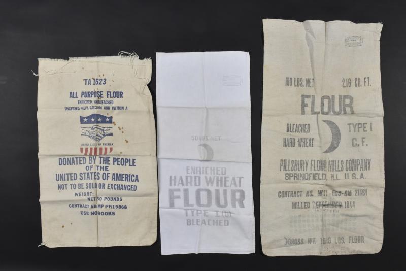 Sacs de ration US. US Army ration bags.