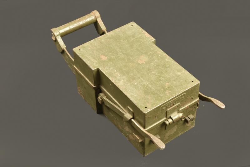 Débouchoir mixte modèle 1897 pour obus de 75 mm. Model 1897 combined fuse wrench for 75 mm shells