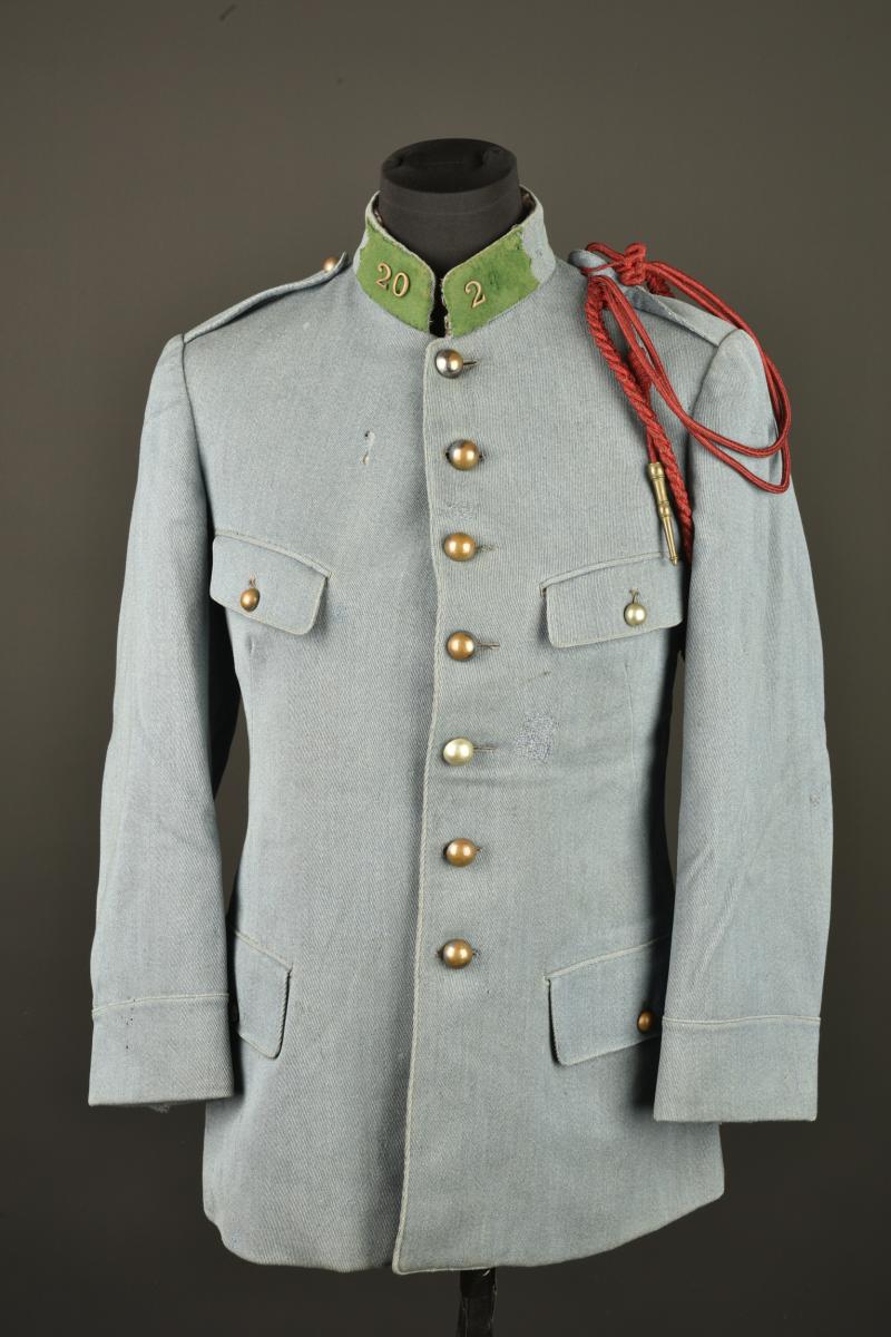 Tunique bleu horizon d'un officier du Train. Horizon blue tunic of a Train officer