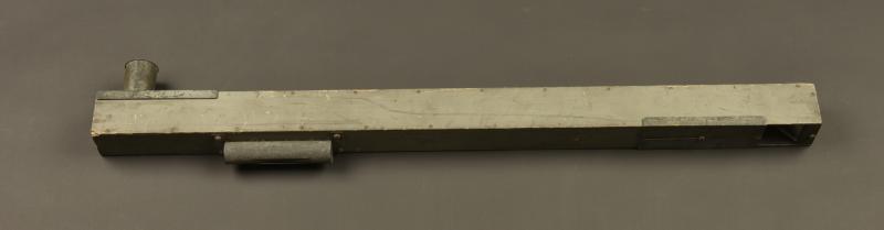 Périscope de tranchée français en bois peint. French trench periscope in painted wood