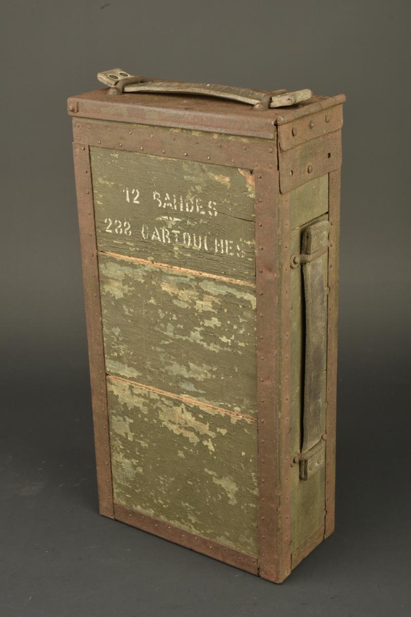 Caisse pour bandes rigides de mitrailleuse Hotchkiss  française. French Hotchkiss machine gun rigid strip ammunition box