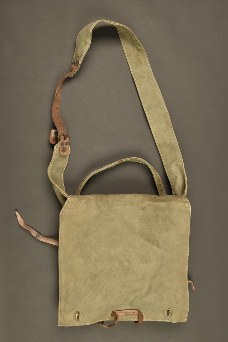 Musette porte grenade française de 1918. French grenade carrying satchel dated 1918
