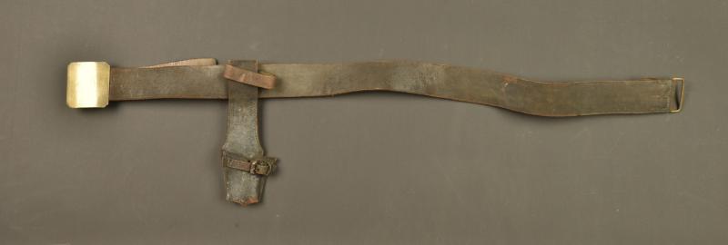 Ceinturon belge avec porte baïonnette. Belgian belt with bayonet frog
