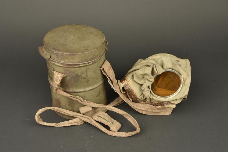 Masque anti gaz allemand Gummimaske 1916. German Model 1916 rubber gas mask