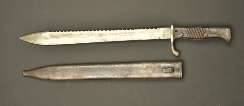 Baïonnette allemande 98-05 dents de scie. German 98/05 sawback bayonet