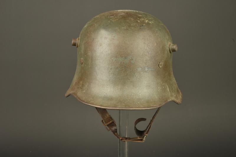 Casque allemand Stahlhelm M1918. German Model 1918 Stahlhelm helmet