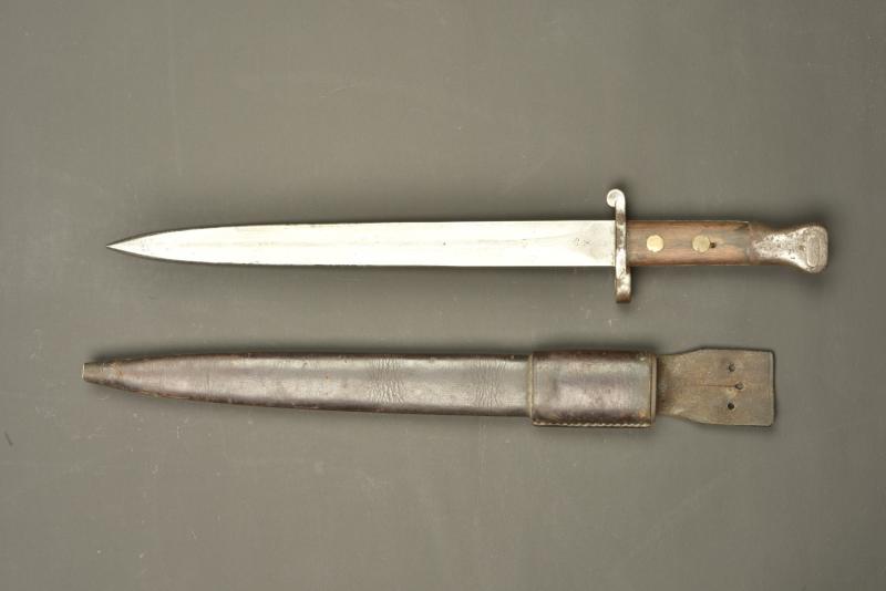 Baïonnette anglaise 1888 avec fourreau 1903. British Pattern 1888 bayonet with Pattern 1903 scabbard
