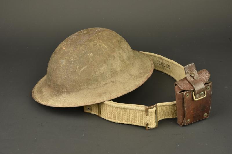 Casque anglais MkI, ceinture en web et cartouchière. British MkI helmet, web belt and ammunition pouch