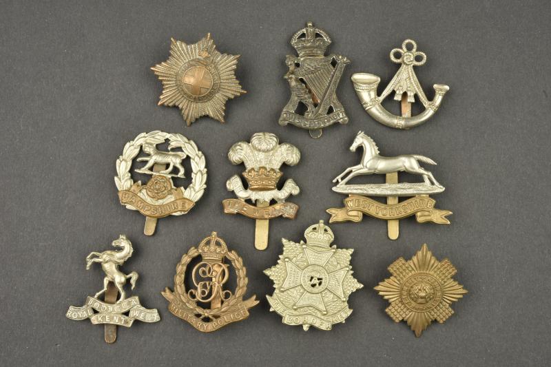 Lot de 10 insignes anglais d'infanterie. Lot of 10 British infantry badges