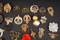 Cap badge britannique. British cap badge. — miniature 10