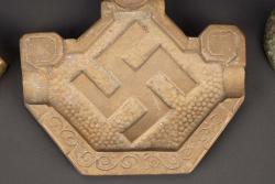 Cendriers satyrique. Satirical ashtrays. — miniature 6