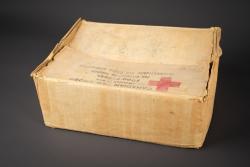 Carton Canadian Red Cross. Canadian Red Cross cardboard box — miniature 2