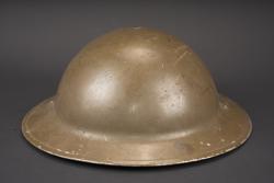 Casque canadien. Canadian helmet. — miniature 2