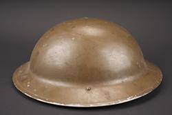 Casque canadien. Canadian helmet. — miniature 5