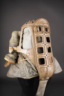Masque anti-gaz pour bébé. Infant gas mask. — miniature 3