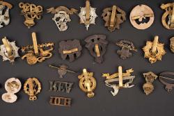 Cap badge britannique. British cap badge. — miniature 17