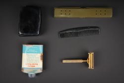 Trousse de toilette d'officier US. US officer’s toiletry kit — miniature 6