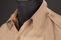 Chemise d'officier chino. Khaki officer’s shirt — miniature 2
