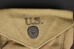 Pochette pour grenade US. US Army grenade pouch. — miniature 2