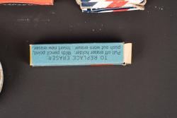 Accessoires de toilette US. US toiletry accessories. — miniature 14