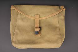 Pochette et gamelle US. US pouch and mess kit. — miniature 2