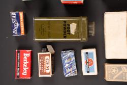 Accessoires de toilette US. US toiletry accessories. — miniature 10
