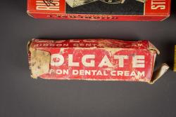Accessoires de toilette US. US toiletry accessories. — miniature 4