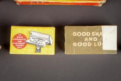 Accessoires de toilette US. US toiletry accessories. — miniature 7